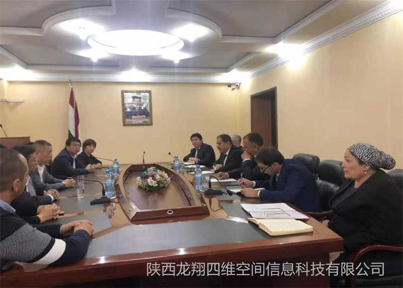 2019年董事长一行与塔吉克斯坦工业部正、副部长进行座谈商讨合作事宜